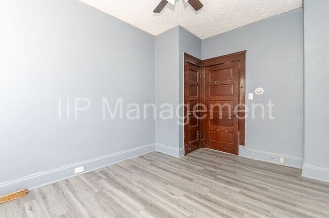 Foto del edificio - 2105 Murray Hill Rd