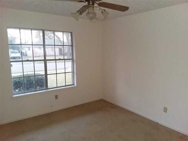 Building Photo - 7211 Foxmar Ln
