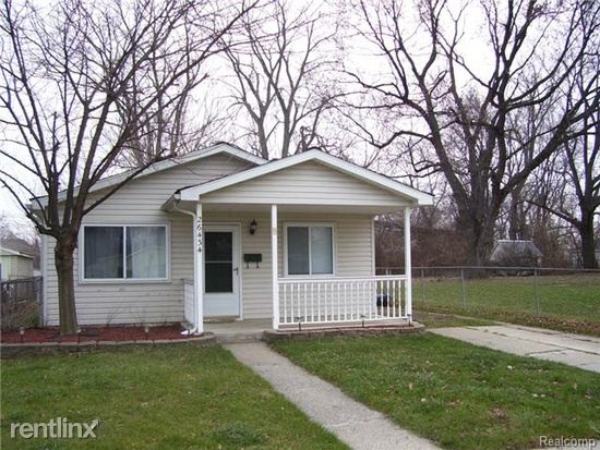 Primary Photo - 26434 Spicer St