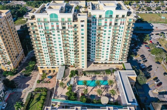 Building Photo - 800 N TAMIAMI Trl