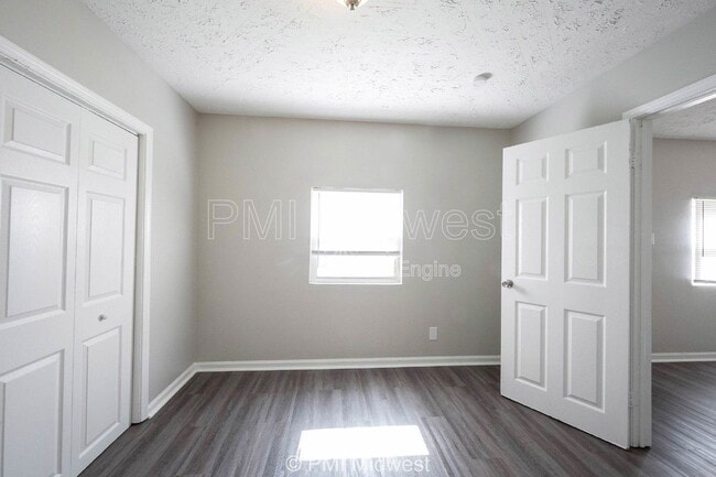 Foto del edificio - 524 W 23rd St