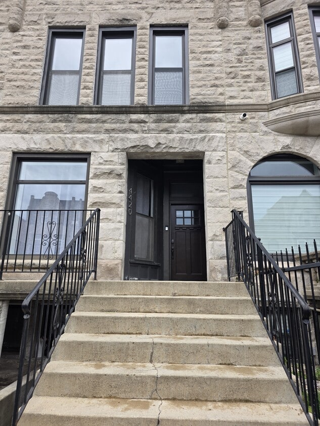 Foto principal - 4420 S Berkeley Ave