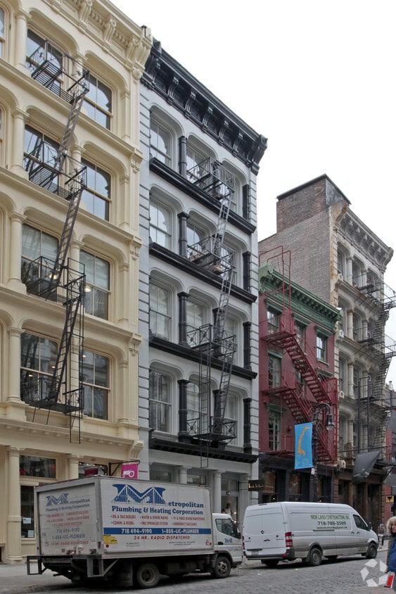 Building Photo - 77 Greene St