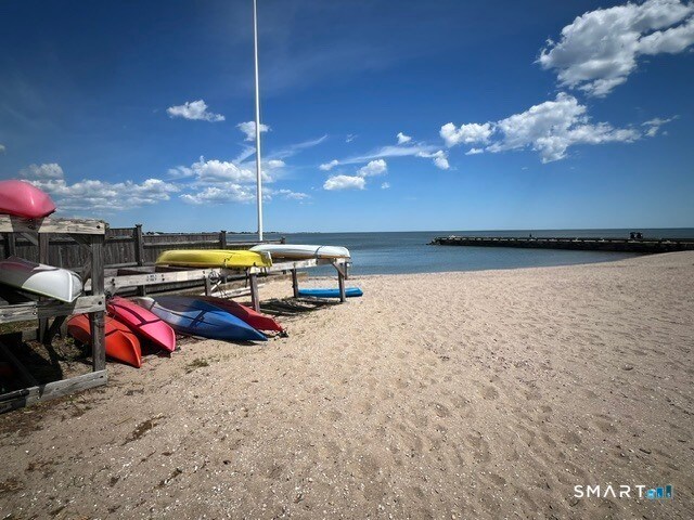 Foto del edificio - 153 Middle Beach Rd