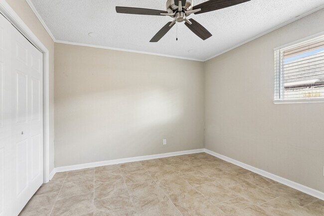 Building Photo - (OTR)2610-2612Dawso