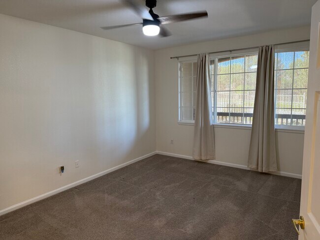 Building Photo - 7131 S Wenatchee Way