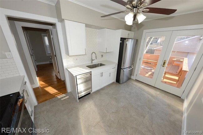 Building Photo - 3342 Prairie Ave