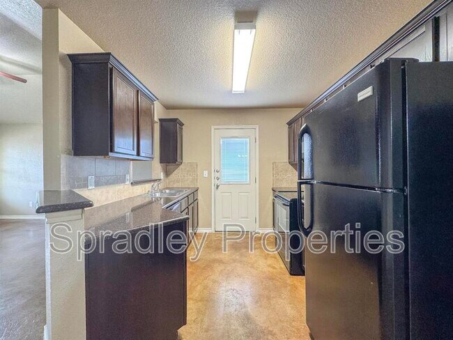 Building Photo - 4849A Deep Dr