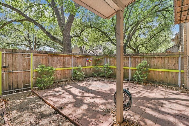 Building Photo - 5869 Sampley Way