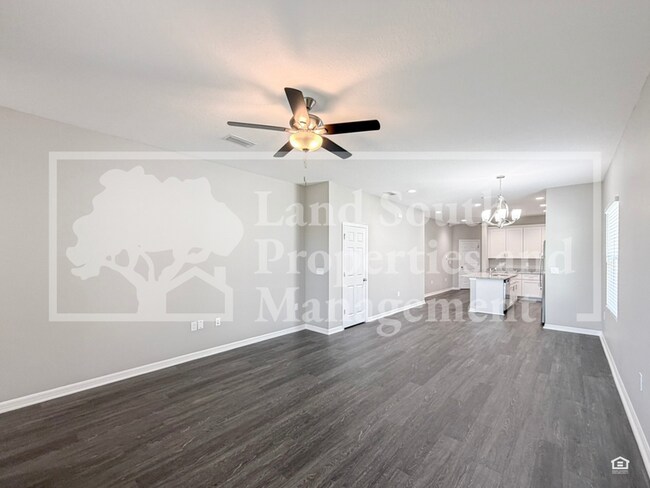 Building Photo - 3358 Cup Dr