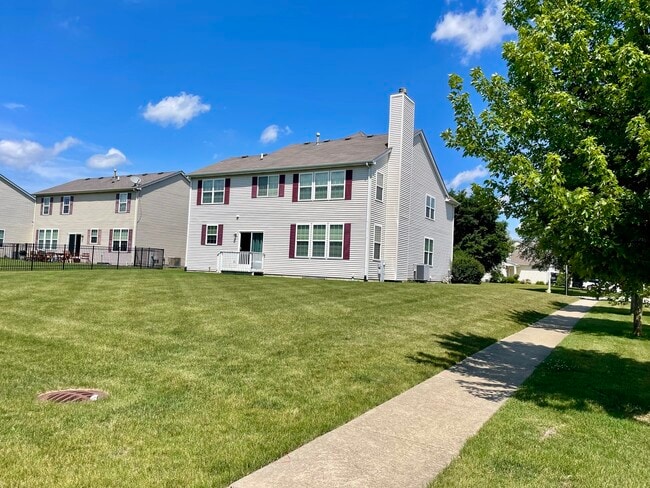 Building Photo - 388 Toccoa Ln