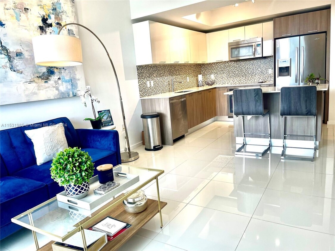 Photo - 5252 NW 85th Ave (Doral, FL)