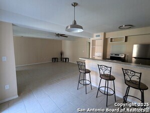 Foto del edificio - 3718 Pleasanton Rd