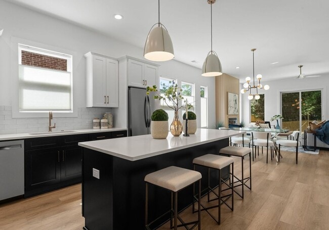 Photo - 2006 St Johns St Townhome