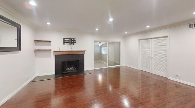 Foto del edificio - 1454 W Houston Ave