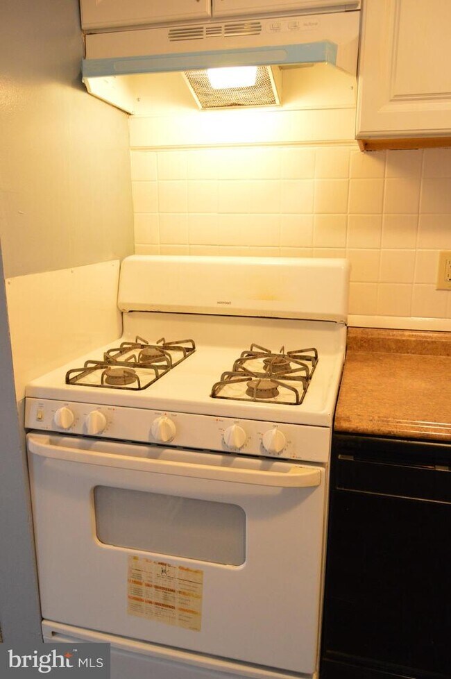 Foto del edificio - 6701 Wilmont Dr