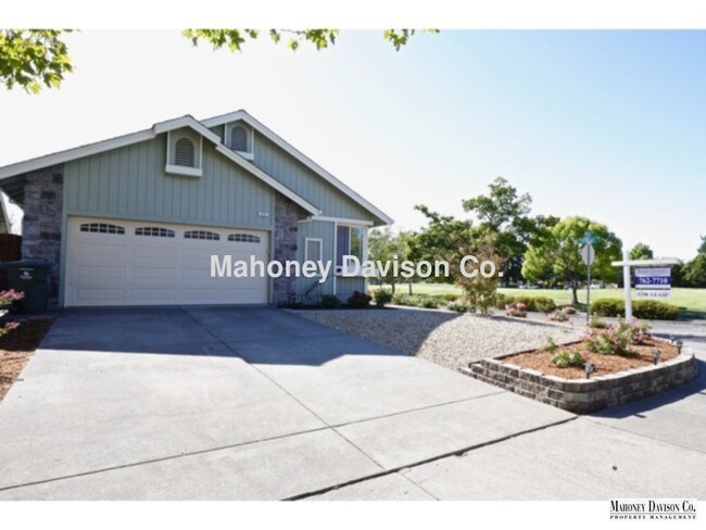 Building Photo - 873 Maria Dr