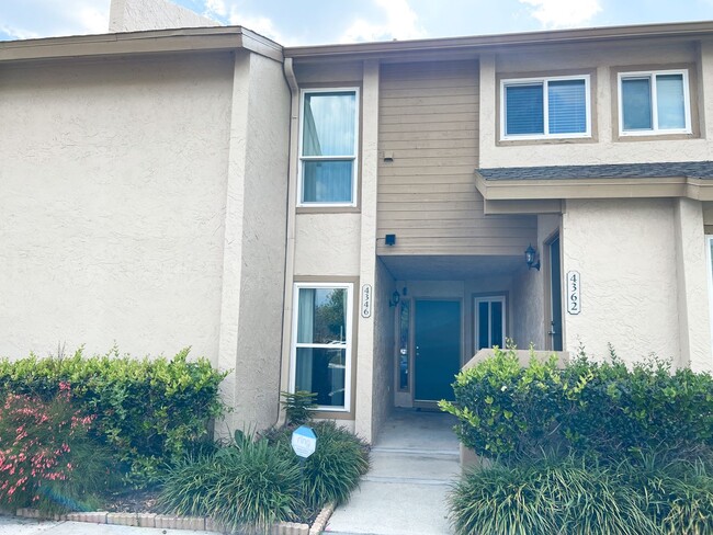 Building Photo - Beautiful Home near the Mall at Millenia