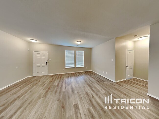 Foto del edificio - 207 Moonlight Dr