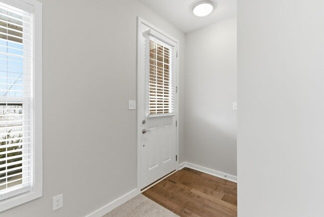 Building Photo - 1168 Autumn Ridge Dr