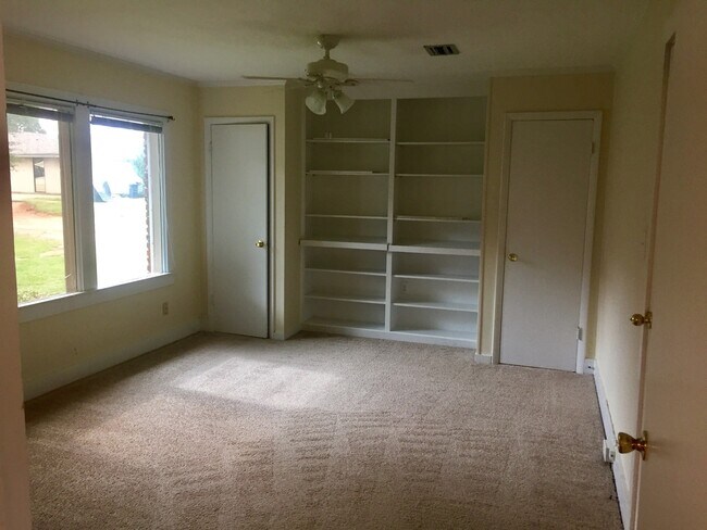 Foto del edificio - Affordable 2 BR home