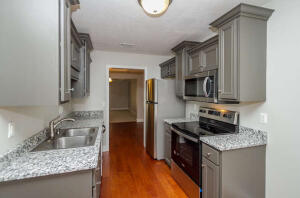 Building Photo - 139 Village Run