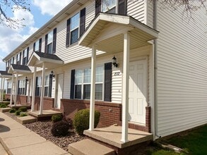 Building Photo - 228 Crossing Dr
