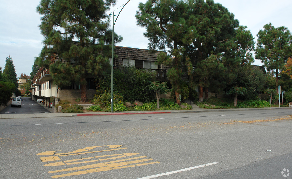 Foto del edificio - Miramonte Gardens