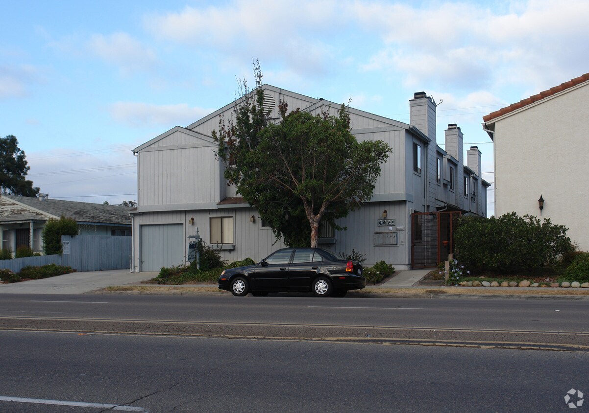 Foto del edificio - 4421 Clairemont Dr