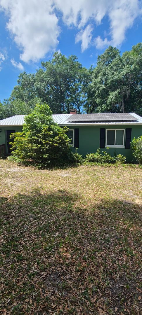 Building Photo - Adorable 3 bedroom 2 bath with bonus room