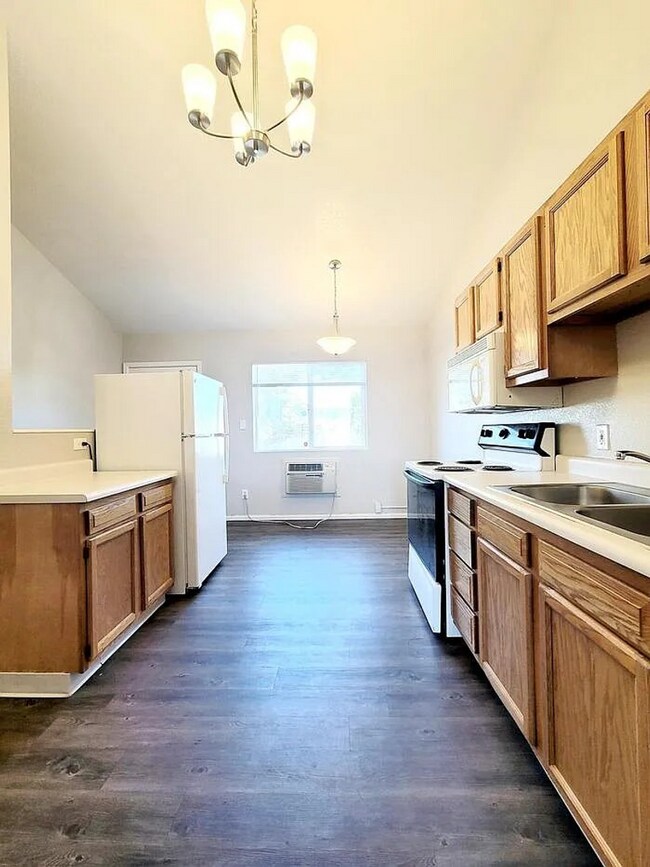 Foto del edificio - 1707 Oakshire Ln