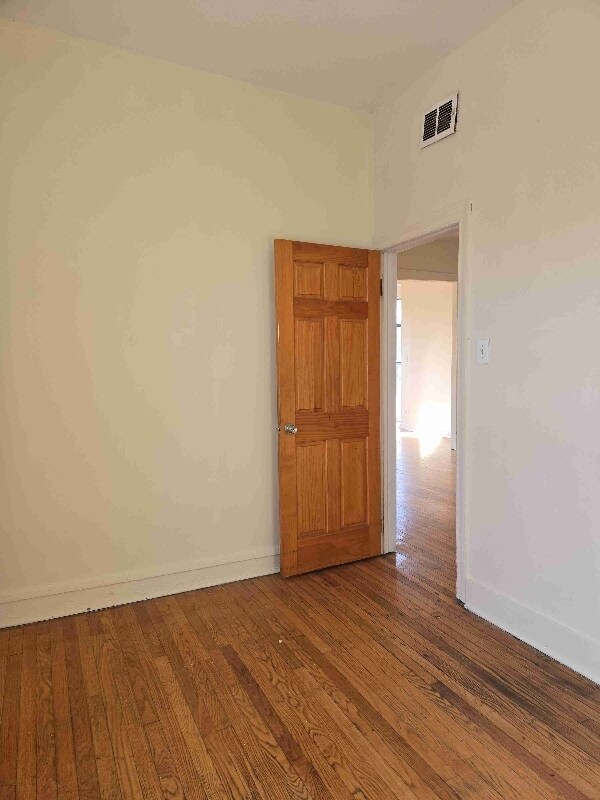 Foto del edificio - 1143 N California Ave