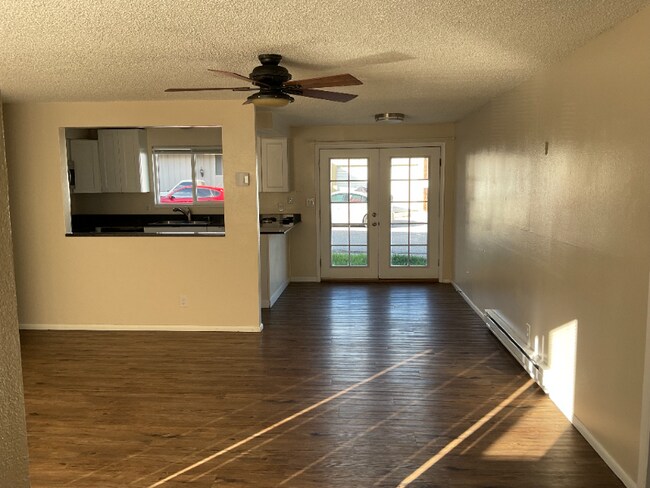 Building Photo - 375 White Cloud Dr