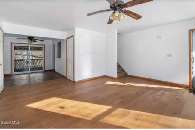 Building Photo - 40 Hanover Dr