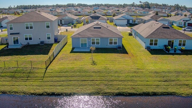 Building Photo - MOVE-IN READY 3/2 IN ENTRADA!