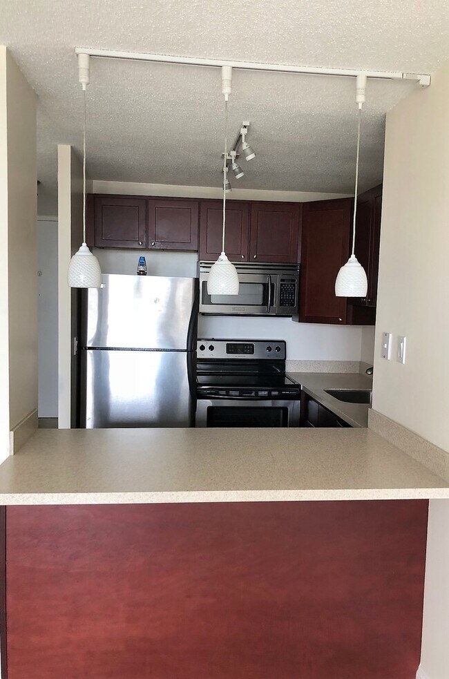Building Photo - 2728 N Hampden Ct