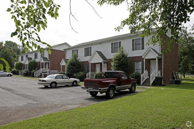 8 units, 2 buildings - 253 W Smith St