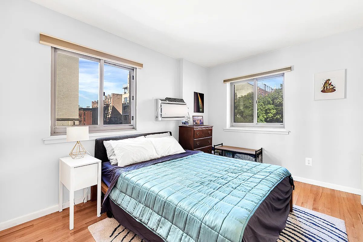 Foto principal - 184 Thompson St