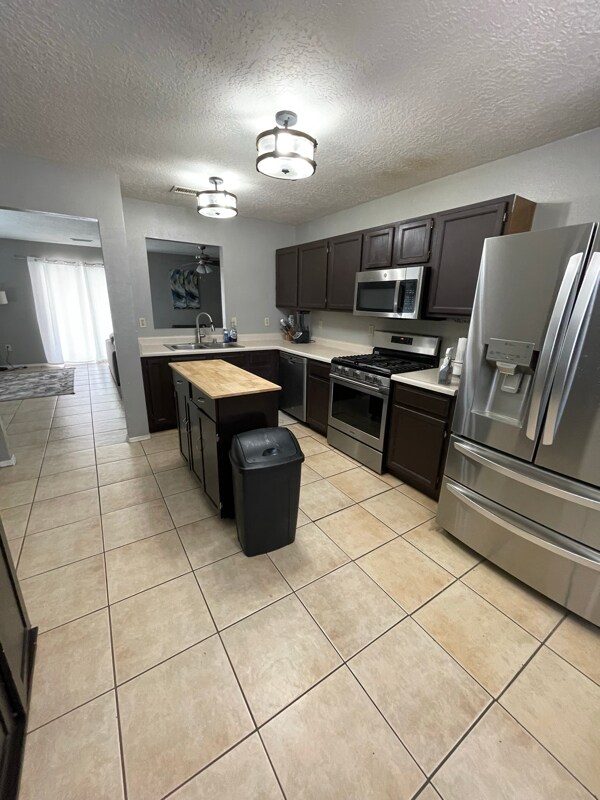 Foto del edificio - 3908 Suntrail Rd NW