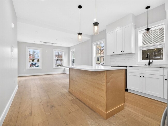 Building Photo - 3 Franklin St