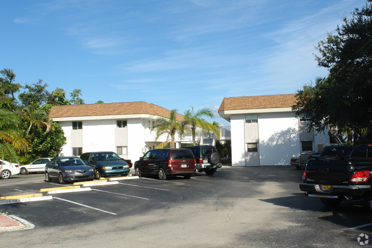 Lantana Cove Apartments Lake Worth, FL