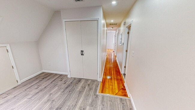 Building Photo - 109 Deering Rd