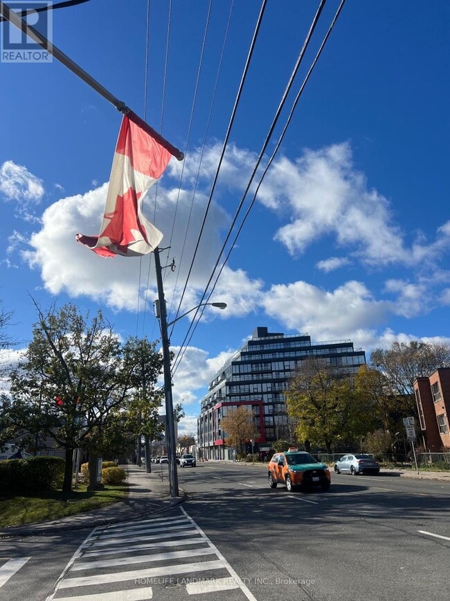 Building Photo - 2 Manderley Dr