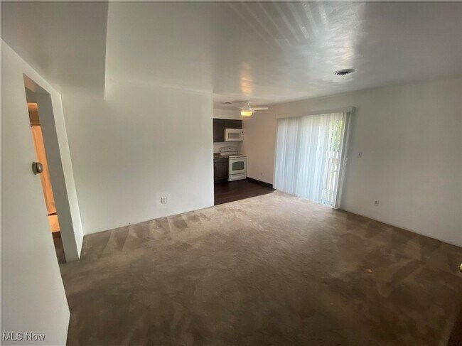 Foto del edificio - 101 Wildwood Dr