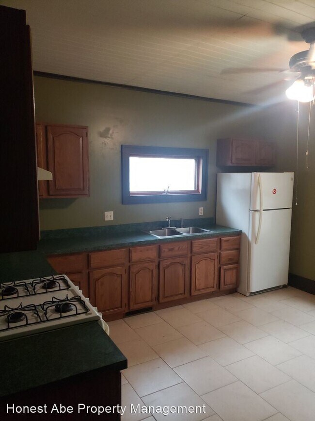 Building Photo - 2 br, 1 bath House - 2005 S College