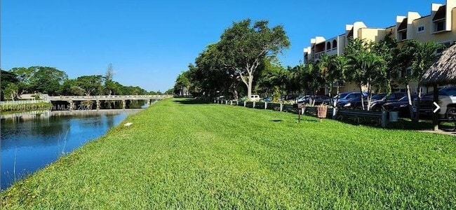 Building Photo - 7732 Camino Real