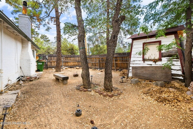 Building Photo - 1623 Idylwild Rd
