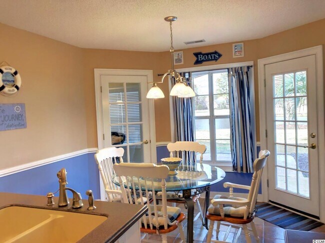 Building Photo - 714 Bear Lake Dr