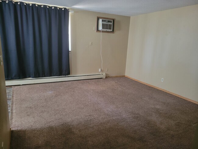 Foto del edificio - 3918 21st Avenue Pl SW