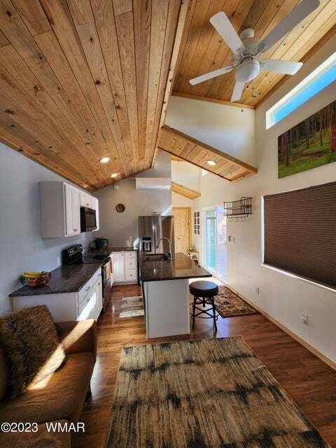 Building Photo - 1412 Amanda Dr